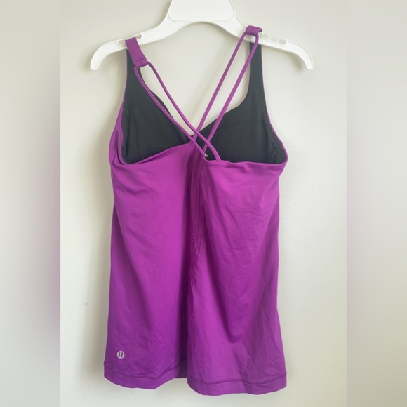 Lululemon tank with built-in sports bra (no padding) - Picture 2 of 3